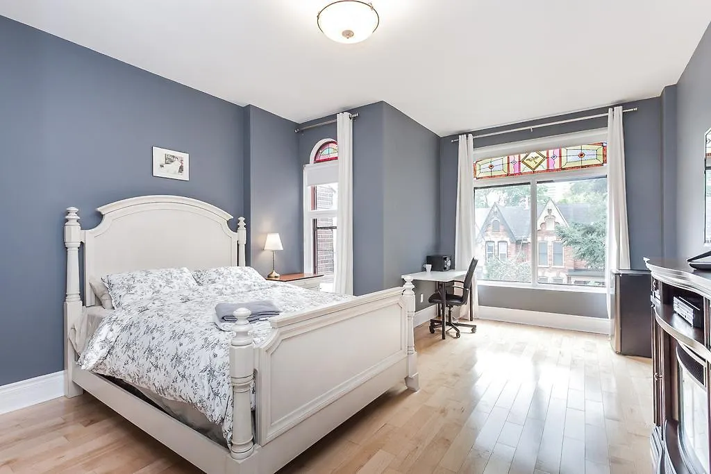 Residential Luxury Rental Toronto 2*,  Kanada
